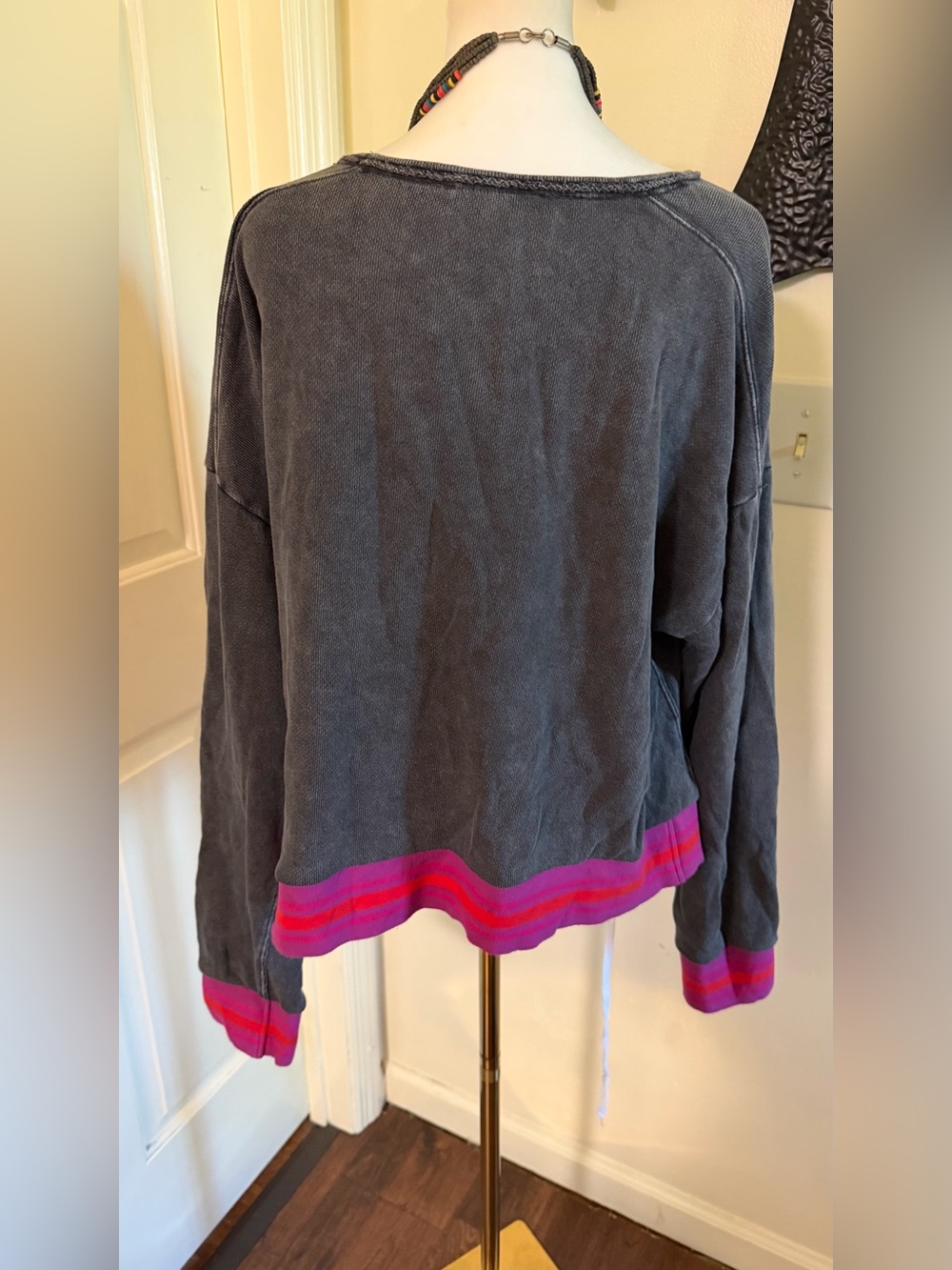 Charcoal cropped Crewneck Pullover with Pink Stripe Trim by Natural life - Picture 8 of 9